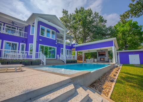 Retreat on Lake Athens