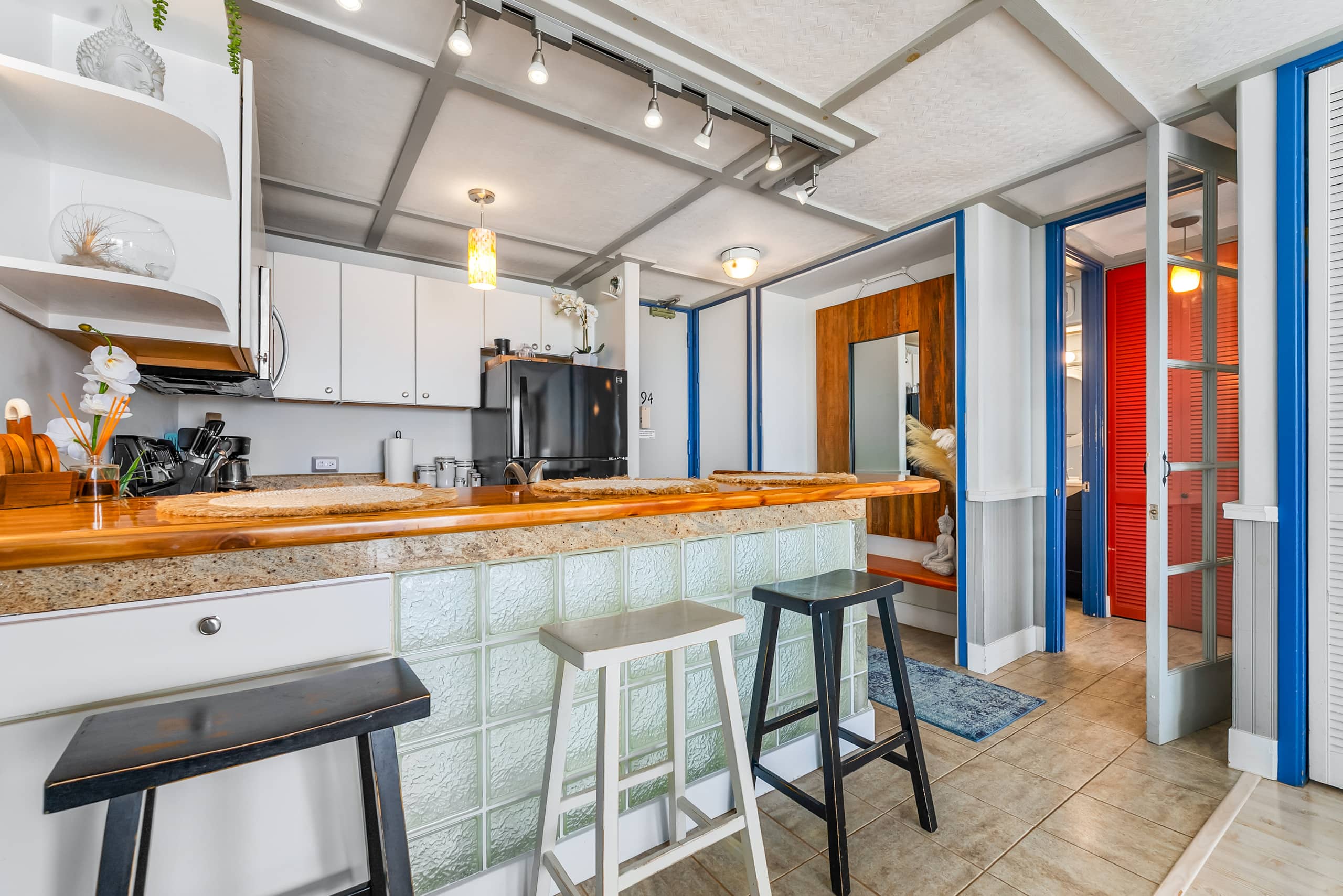 The Lanikai Loft of Waikiki - Photo 23