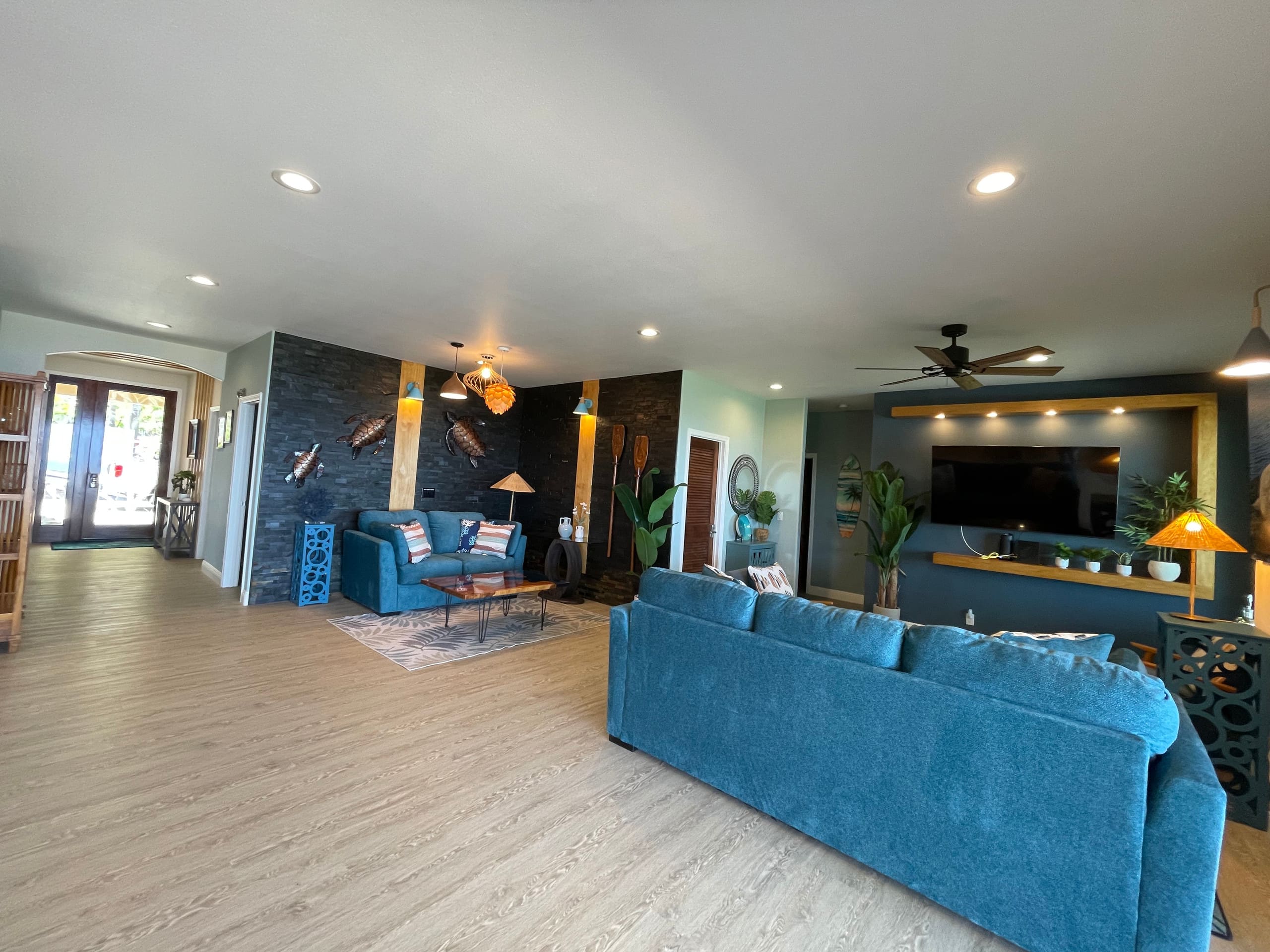 Home in Kailua-Kona · ★4.97 · 8 bedrooms · 9 beds · 6.5 baths - Image 12