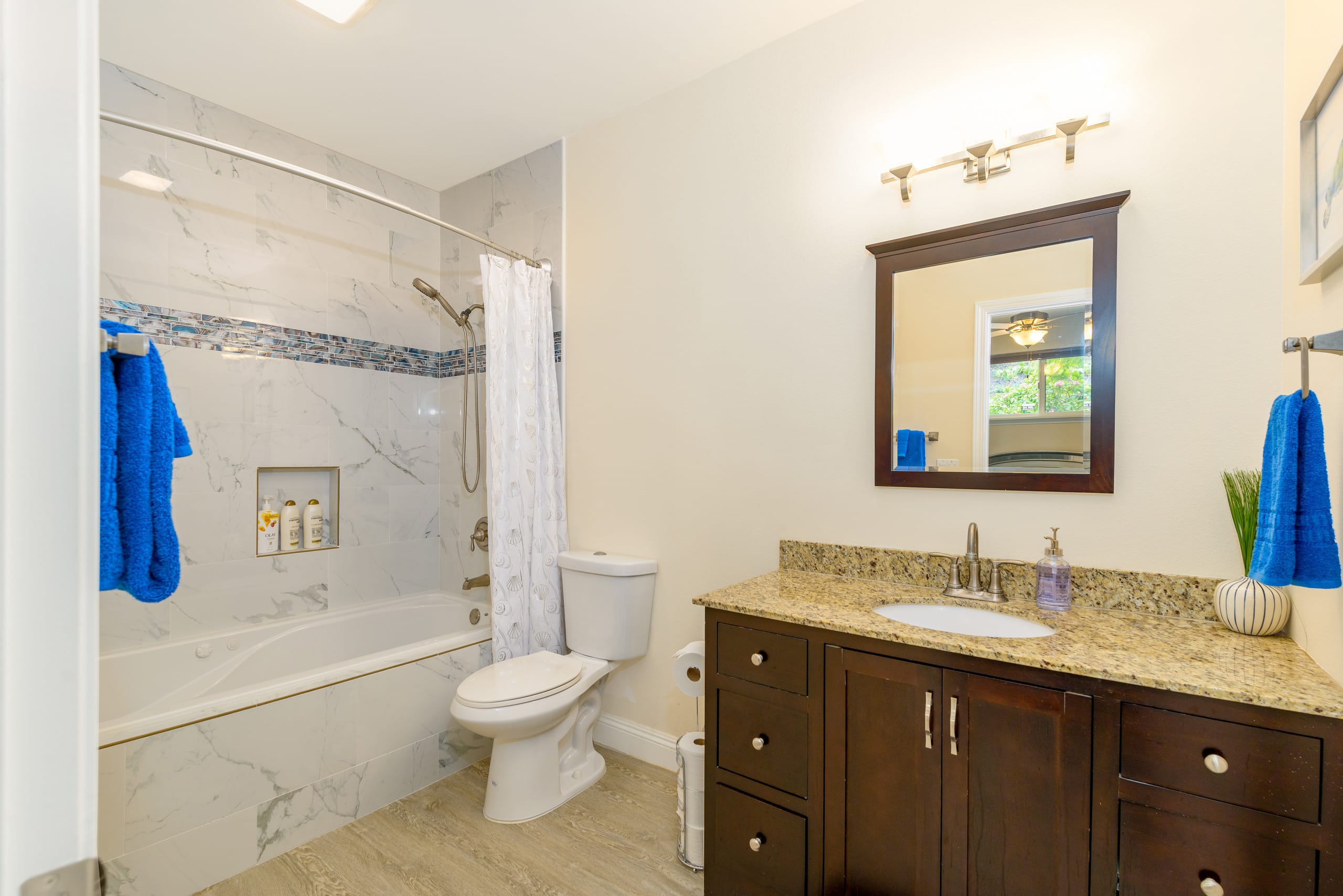 Home in Kailua-Kona · ★4.97 · 8 bedrooms · 9 beds · 6.5 baths - Image 66