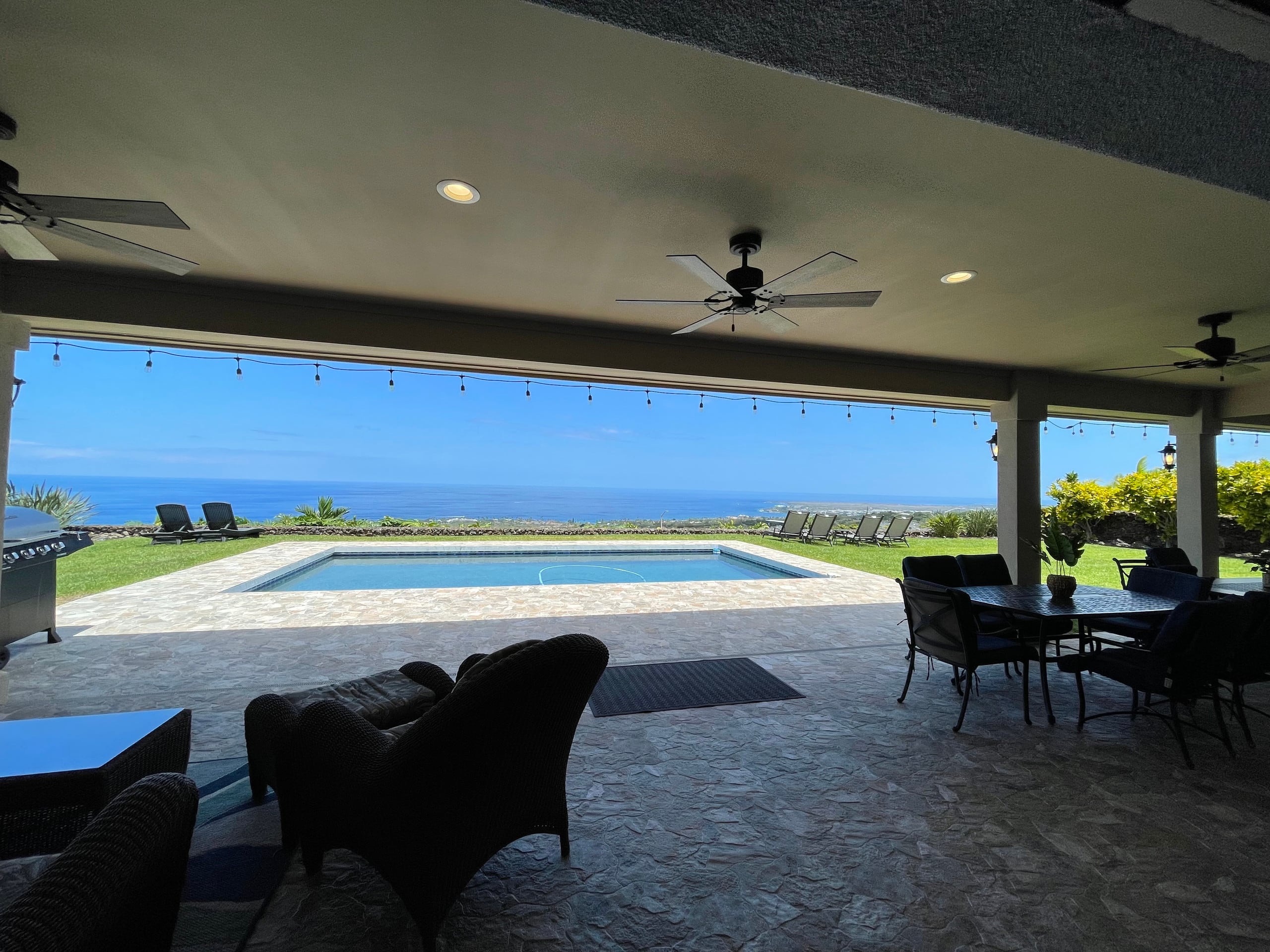 Home in Kailua-Kona · ★4.97 · 8 bedrooms · 9 beds · 6.5 baths - Image 85