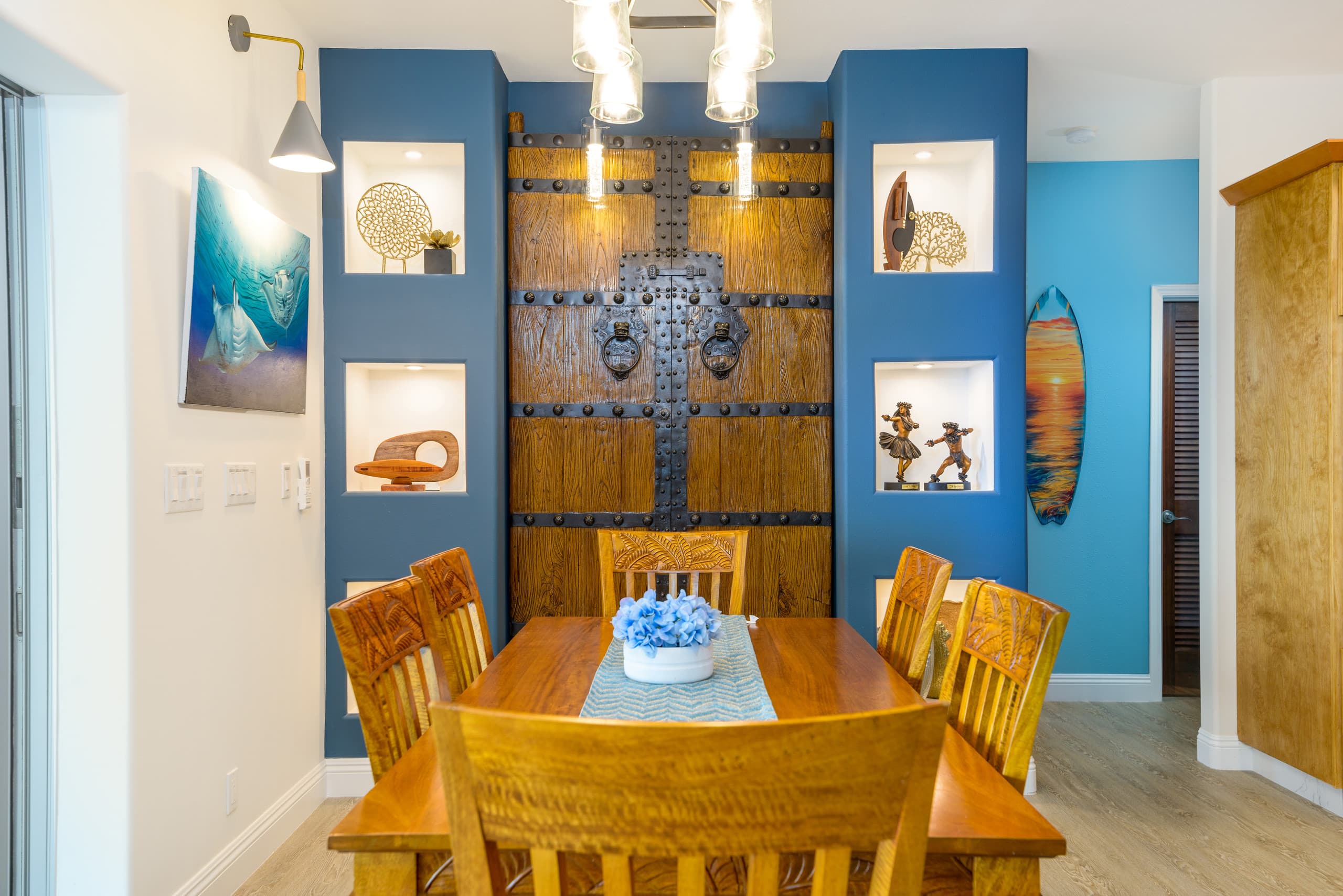 Home in Kailua-Kona · ★4.97 · 8 bedrooms · 9 beds · 6.5 baths - Image 31