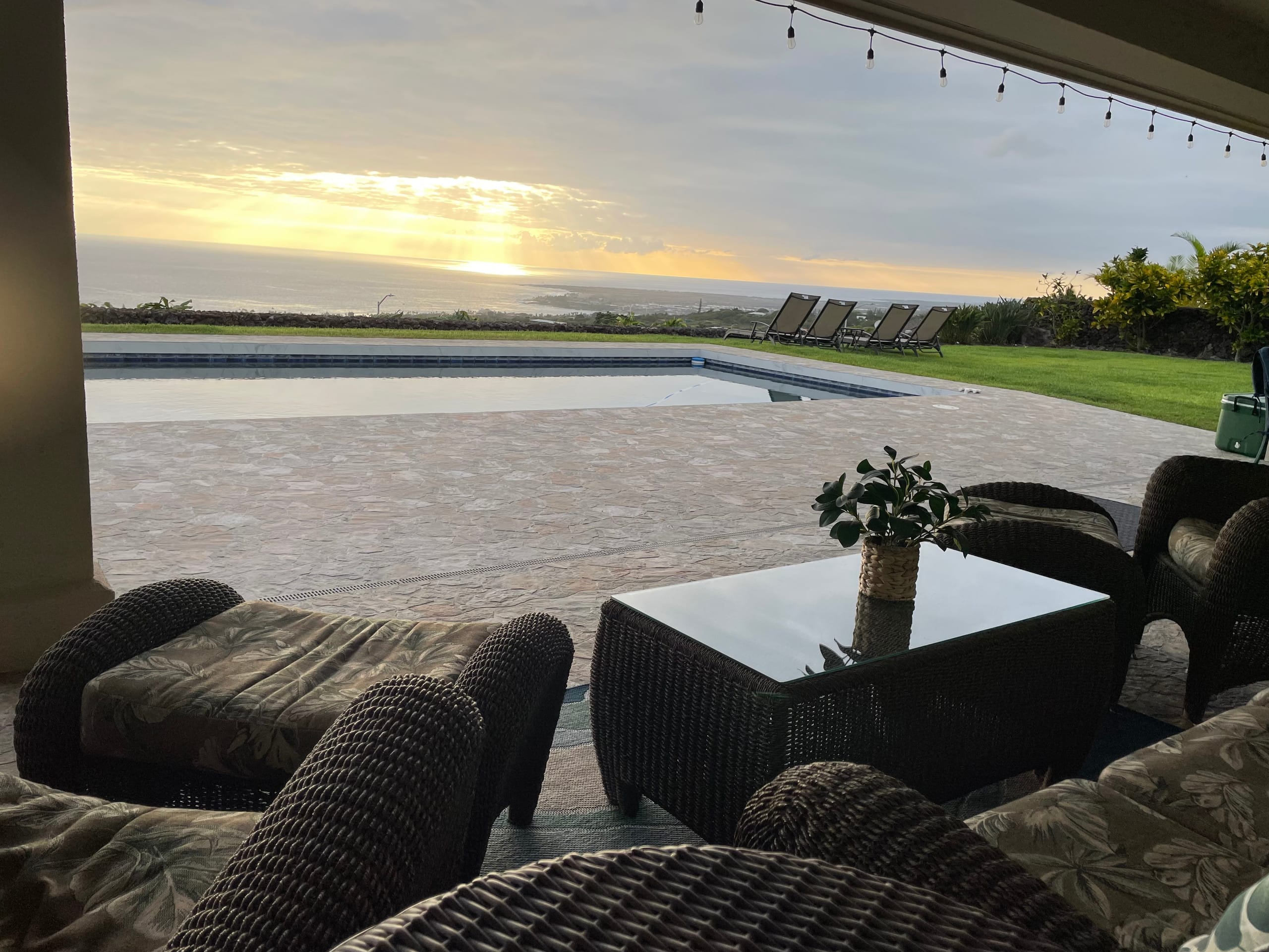Home in Kailua-Kona · ★4.97 · 8 bedrooms · 9 beds · 6.5 baths - Image 87