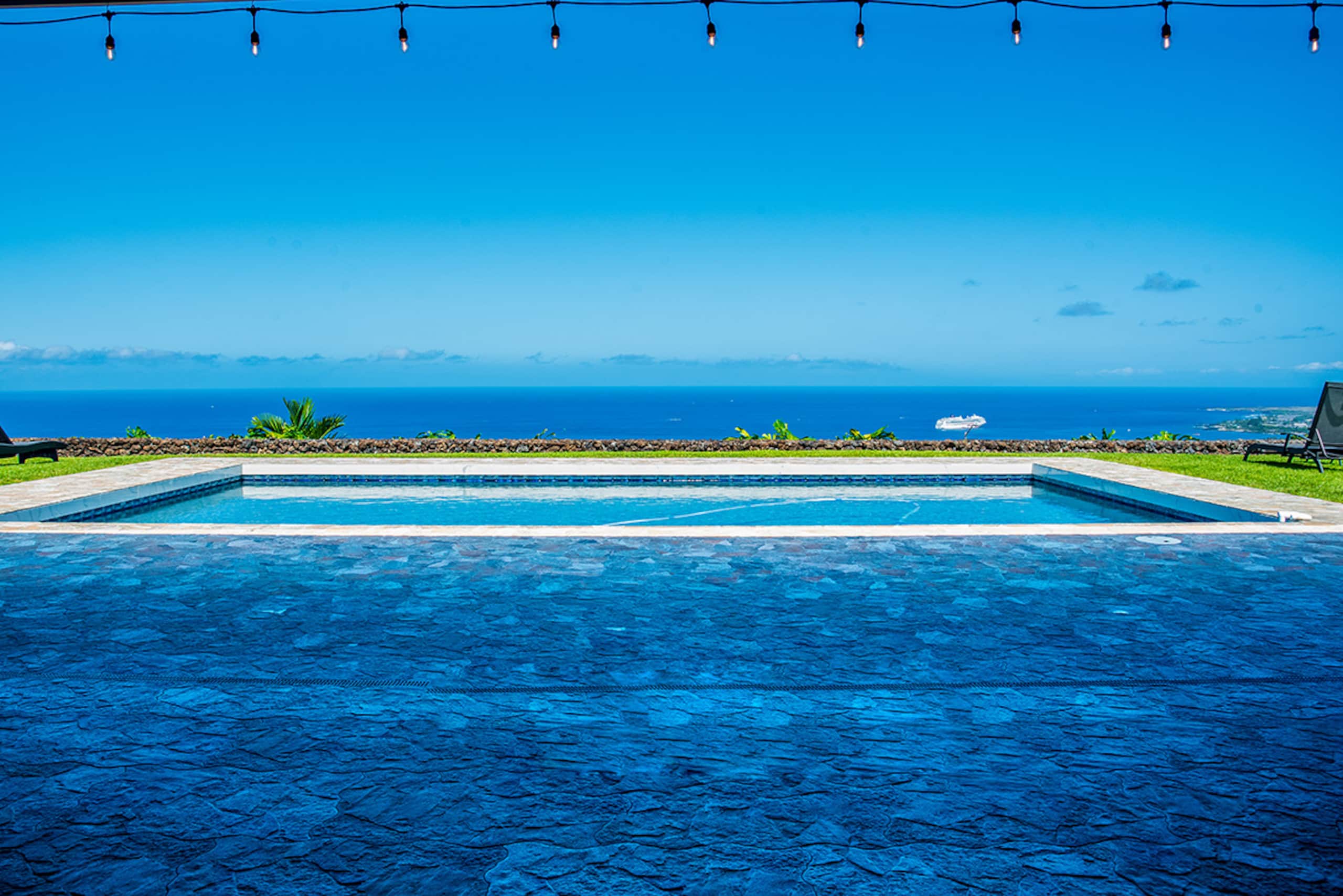 Home in Kailua-Kona · ★4.97 · 8 bedrooms · 9 beds · 6.5 baths - Image 117