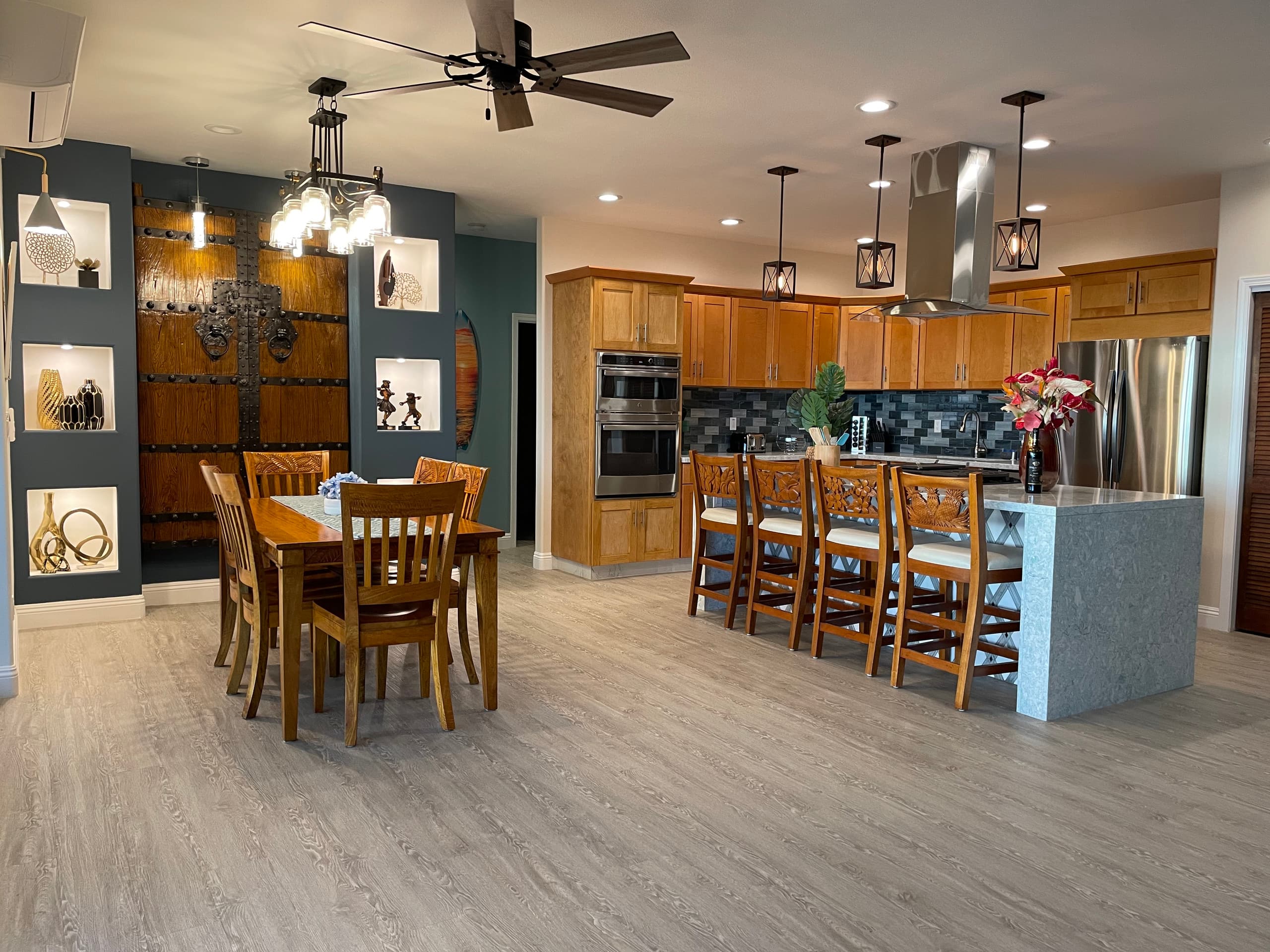 Home in Kailua-Kona · ★4.97 · 8 bedrooms · 9 beds · 6.5 baths - Image 34