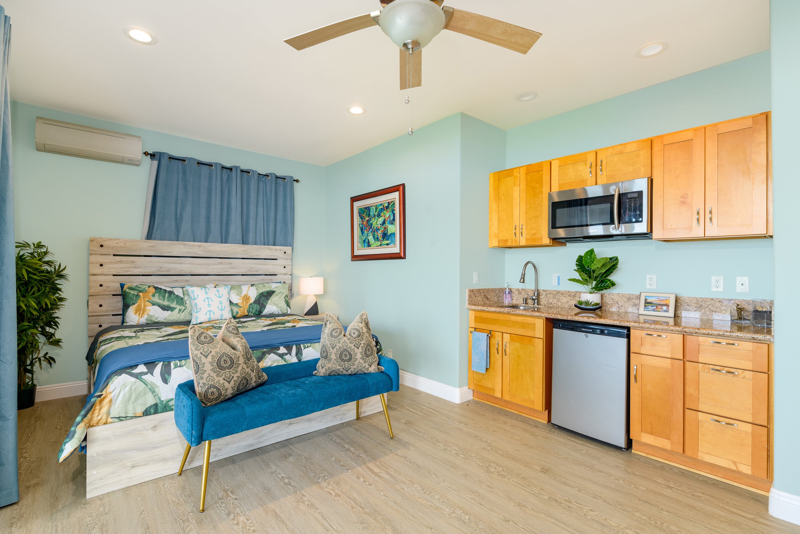Home in Kailua-Kona · ★4.97 · 8 bedrooms · 9 beds · 6.5 baths - Image 51