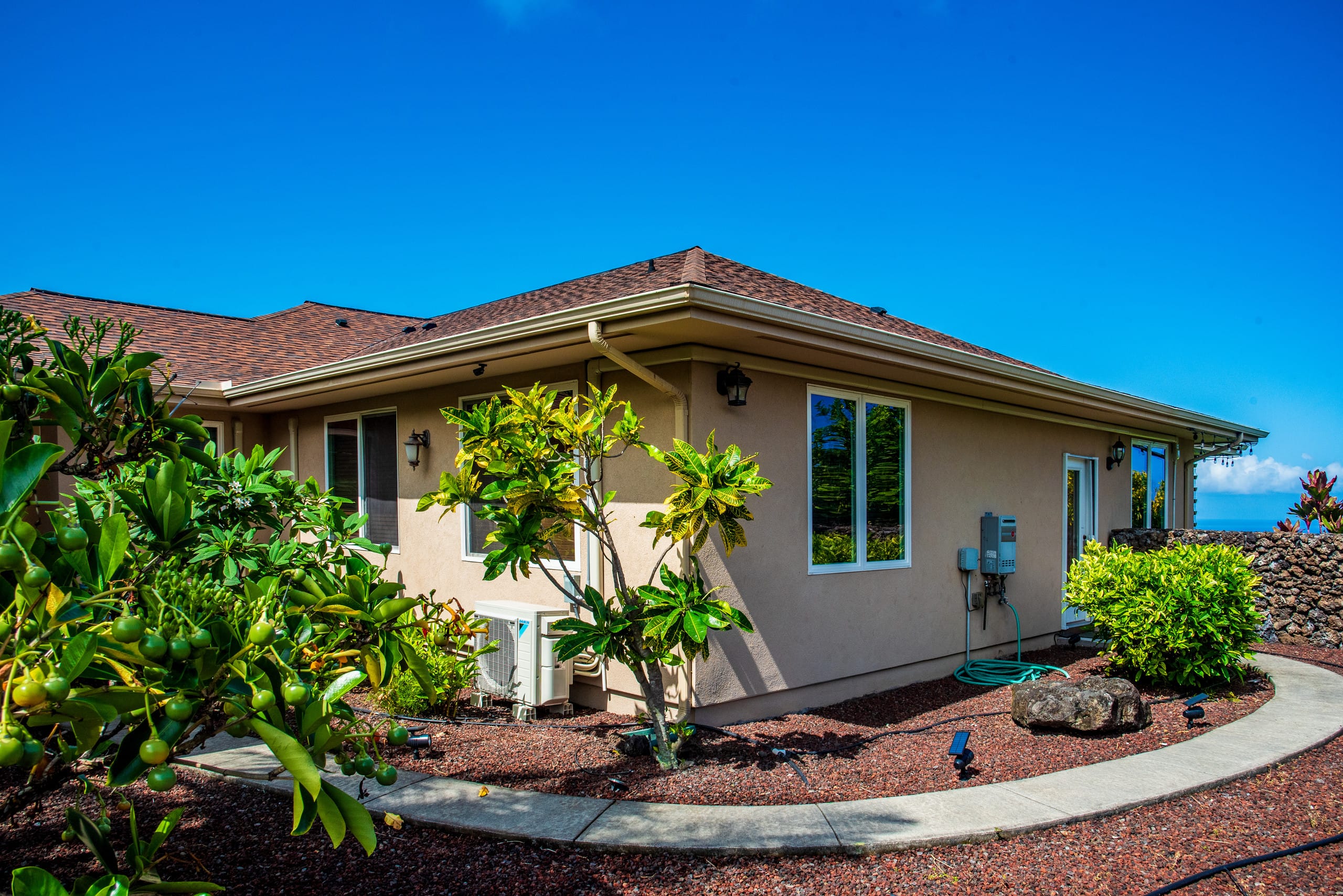 Home in Kailua-Kona · ★4.97 · 8 bedrooms · 9 beds · 6.5 baths - Image 99