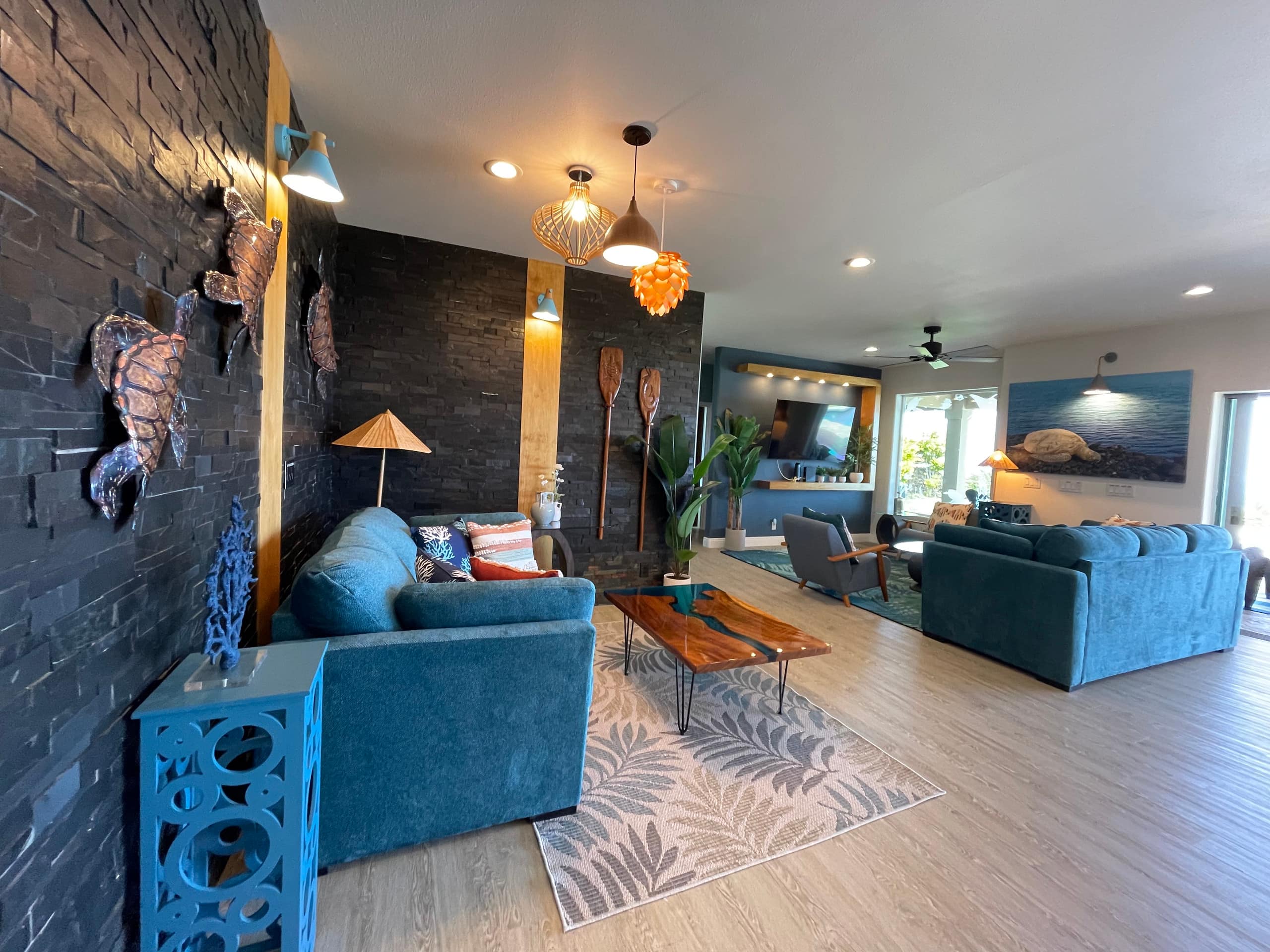 Home in Kailua-Kona · ★4.97 · 8 bedrooms · 9 beds · 6.5 baths - Image 10