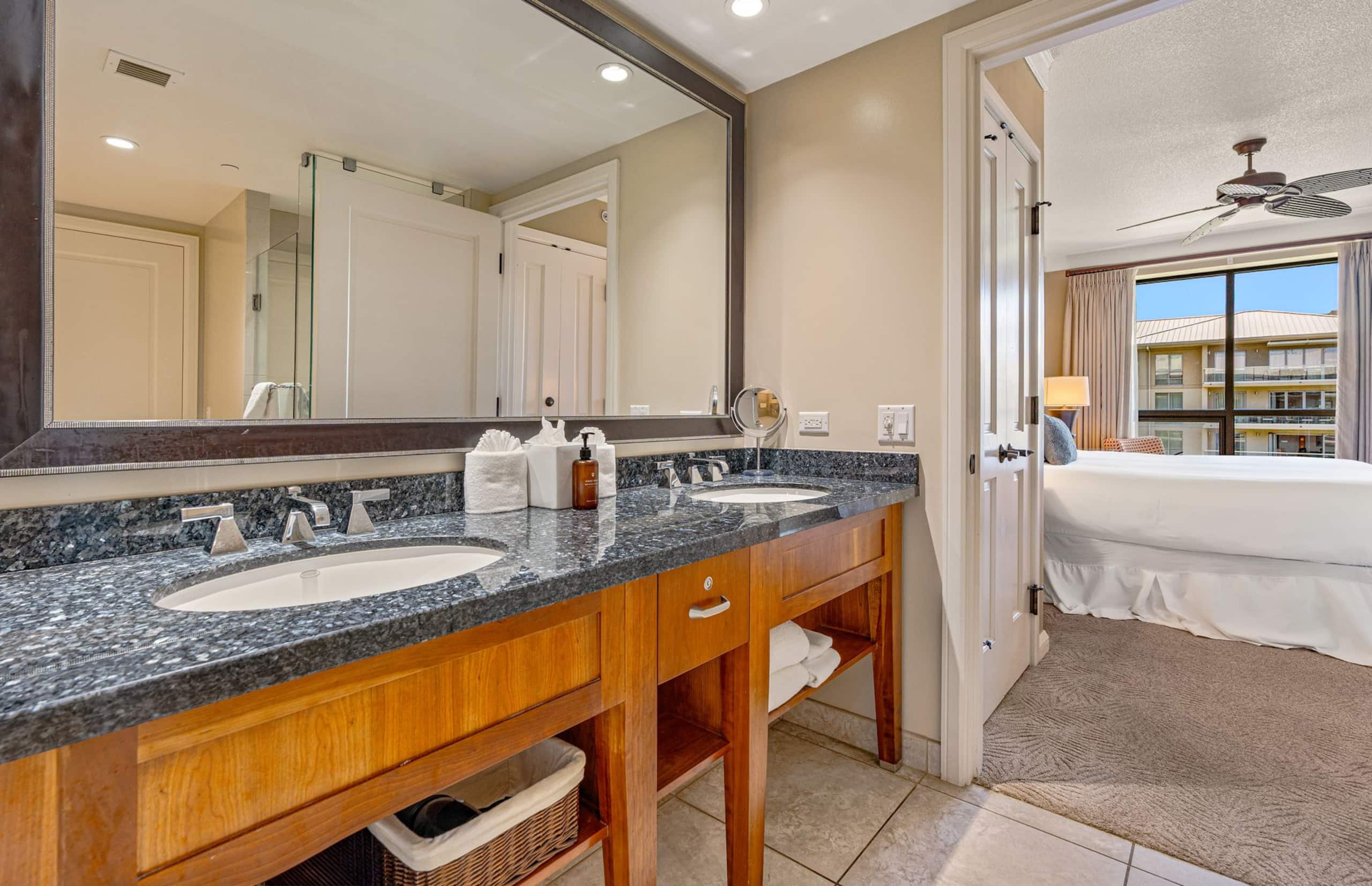 Condo in Lahaina · ★4.75 · 2 bedrooms · 3 beds · 2 baths - Image 27