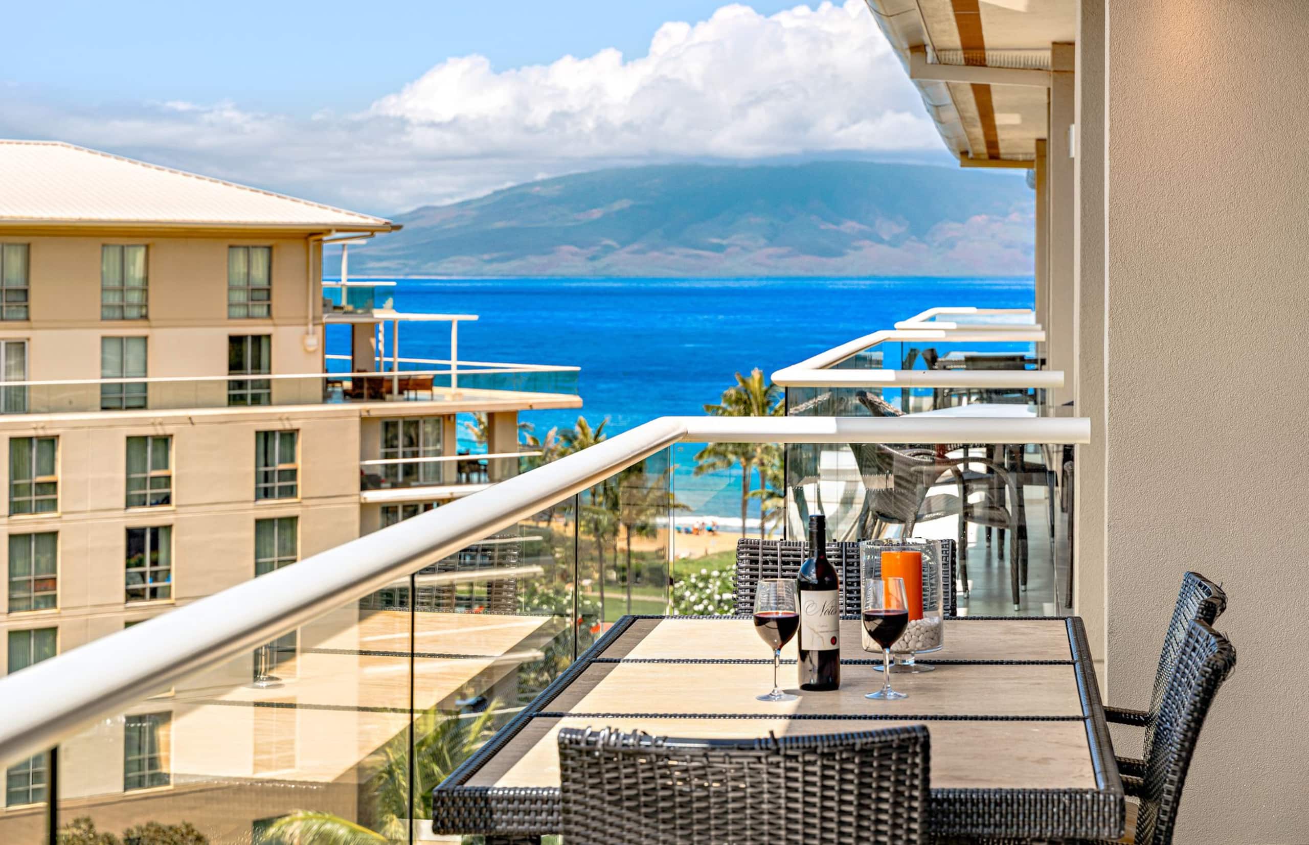 Condo in Lahaina · ★4.94 · 2 bedrooms · 3 beds · 1 bath - Image 5