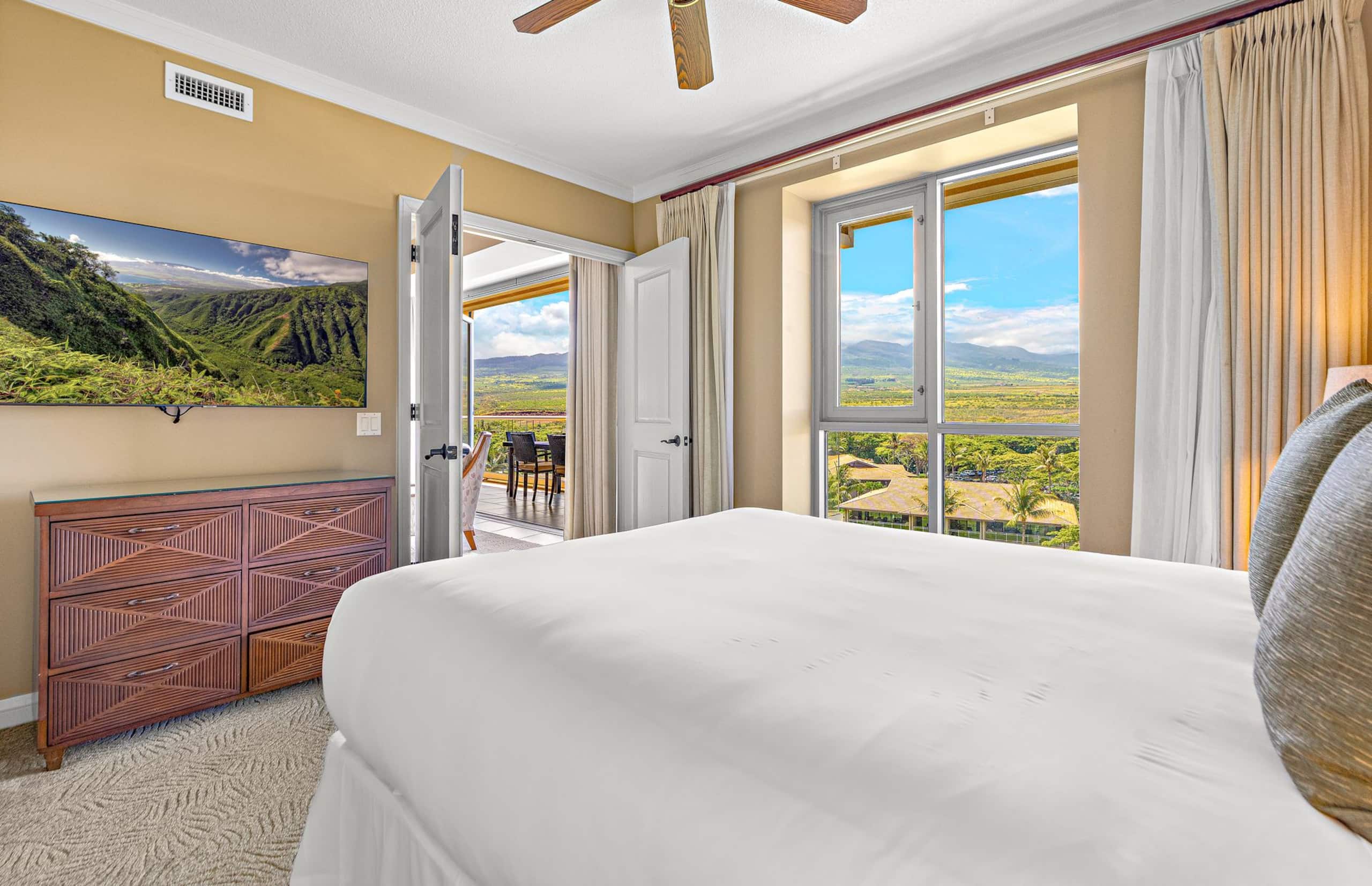 Condo in Lahaina · ★4.94 · 2 bedrooms · 3 beds · 1 bath - Image 23