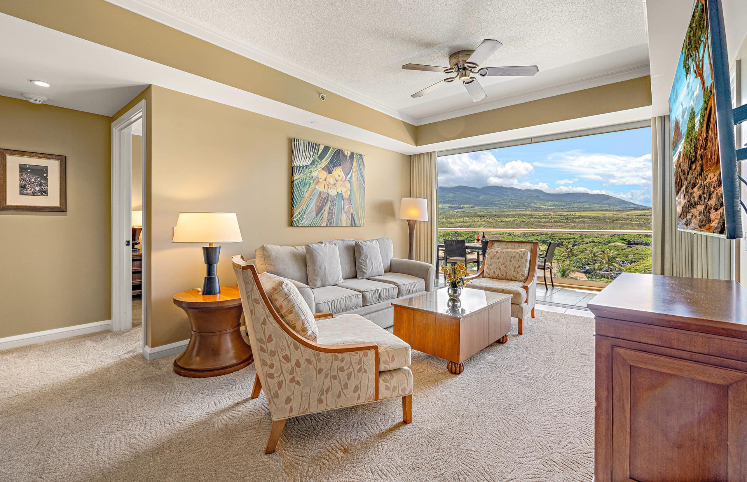 Condo in Lahaina · ★4.94 · 2 bedrooms · 3 beds · 1 bath - Image 3