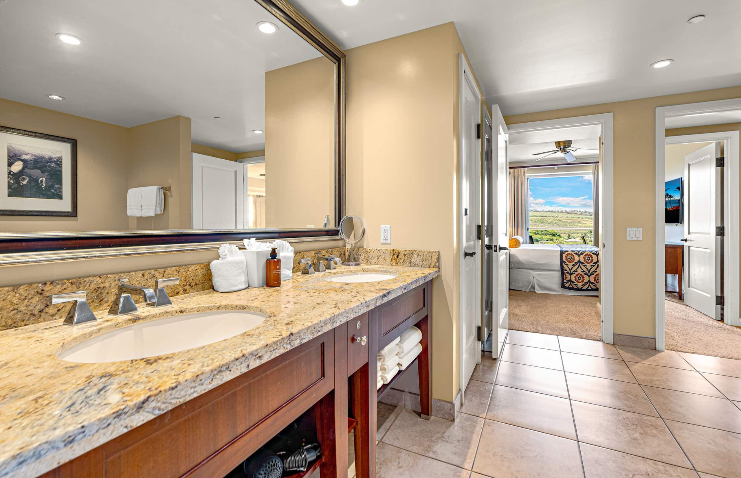 Condo in Lahaina · ★4.94 · 2 bedrooms · 3 beds · 1 bath - Image 20