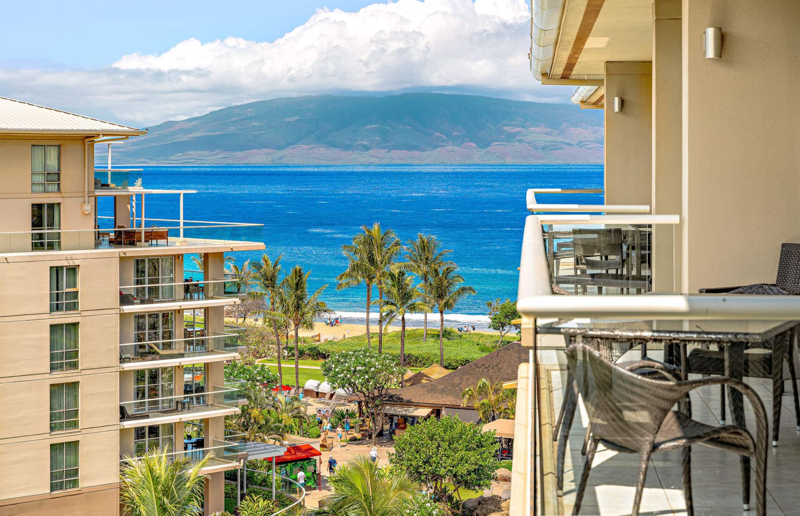 Condo in Lahaina · ★4.94 · 2 bedrooms · 3 beds · 1 bath - Image 6