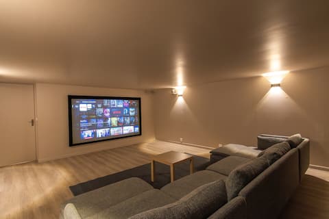 Cinema • Garden • Luxury • Metro 3 minutes