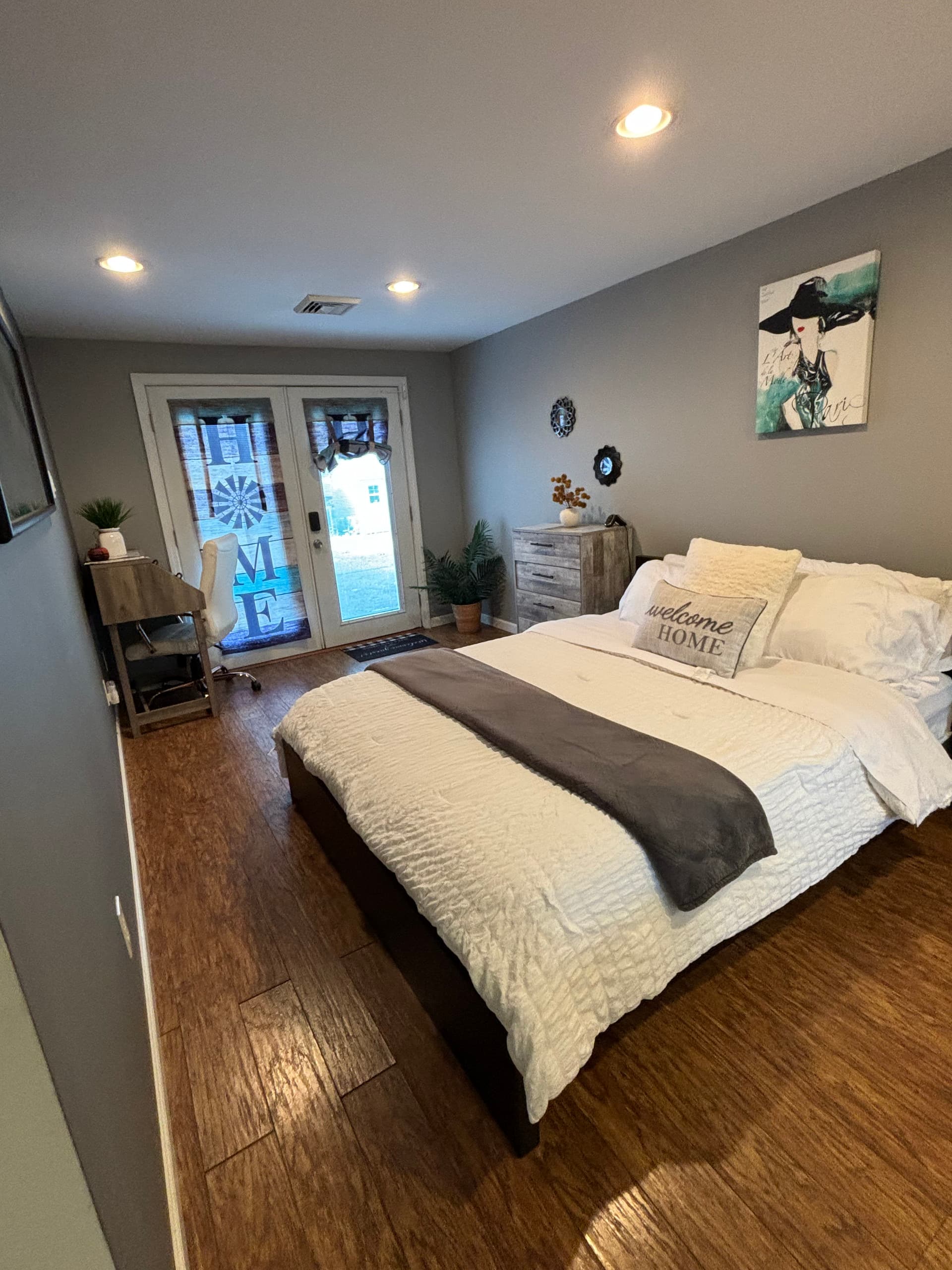 Private Suite hosted by Viv and Jeff
