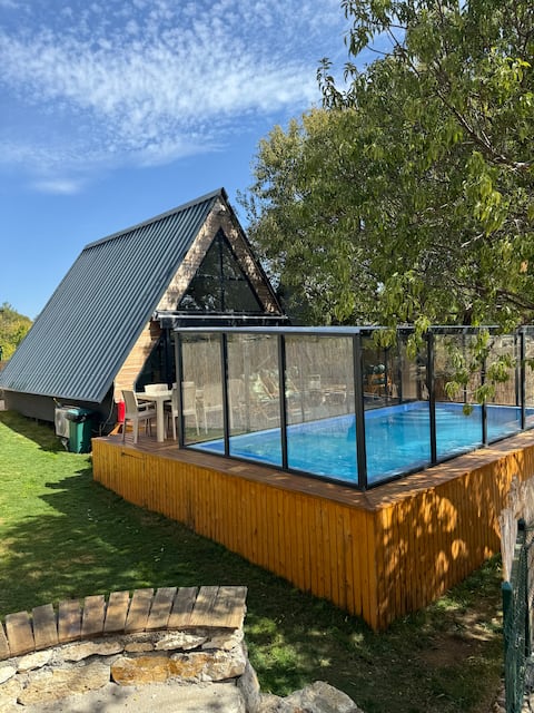 Vineyard 
Heated Pool (28-32°)