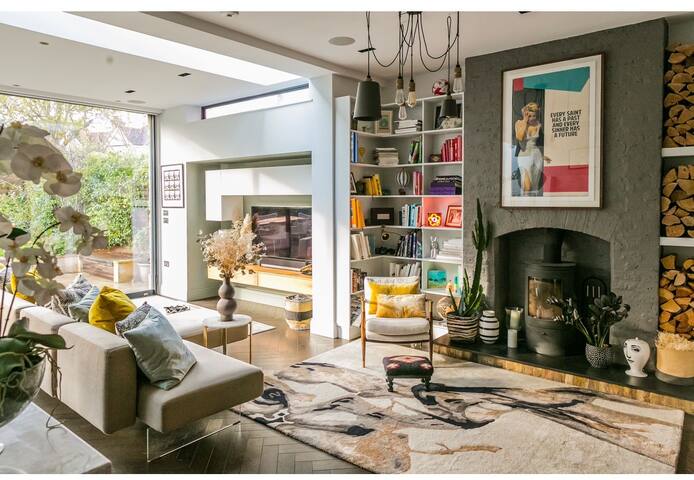 Beautifully Curated 4 Bed Family Home w/ Garden gallery image 4