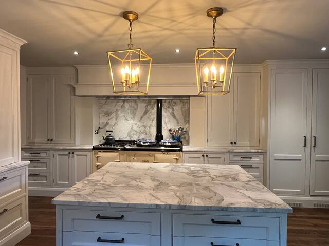 Stunning Large Victorian Period Family Home gallery image 2