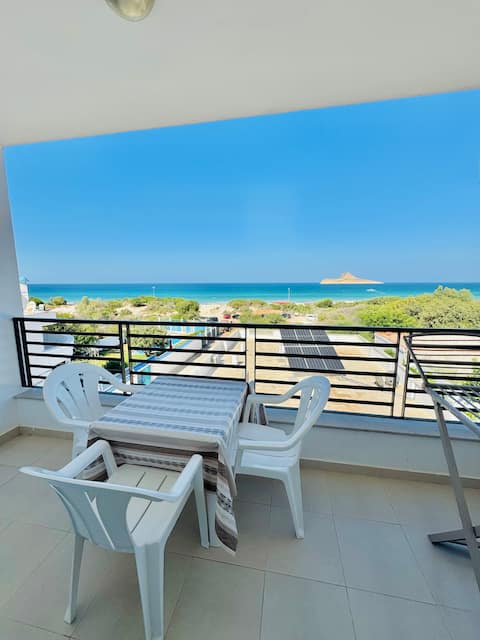 RafRaf beachfront Paradise