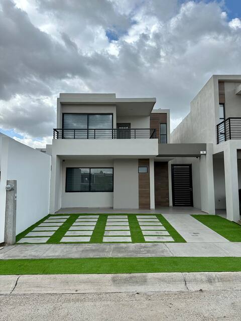 Pool house