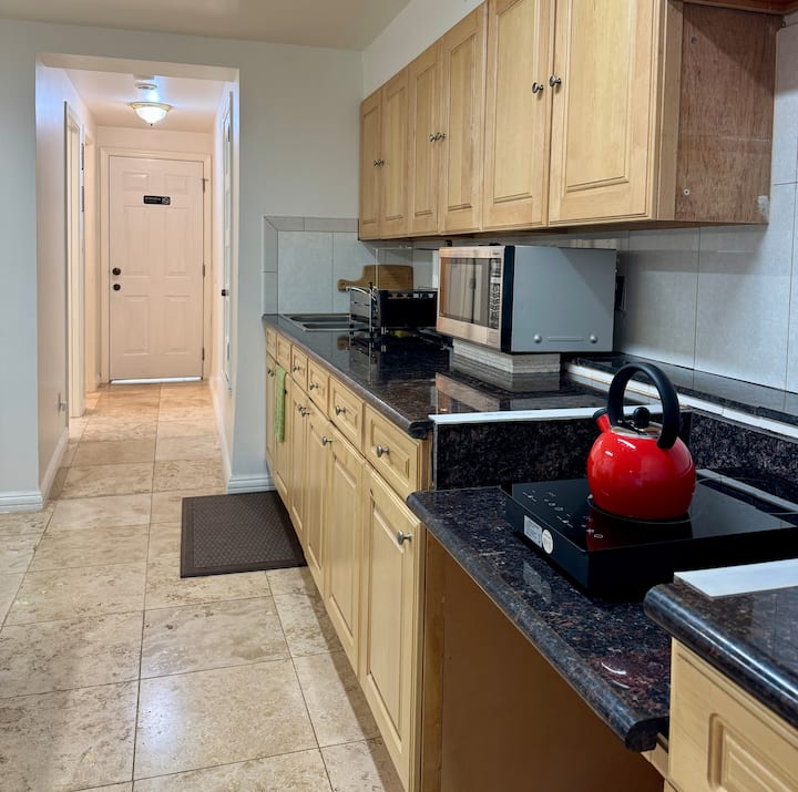 Cozy Unit In Convenient Inner Richmond District - San Francisco, CA