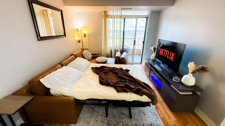¿Quieres agregar más huéspedes? ¡Hay un sofá cama doble para eso!