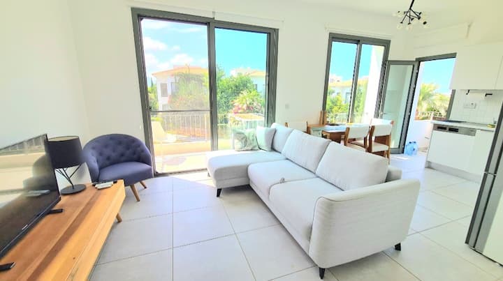 Berg-pool-komplex Close To The  Merit Casino Hotel - Girne