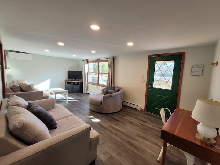 Waterfront Cottage With Your Own Sand Beach! - Lambeau Field - Green Bay