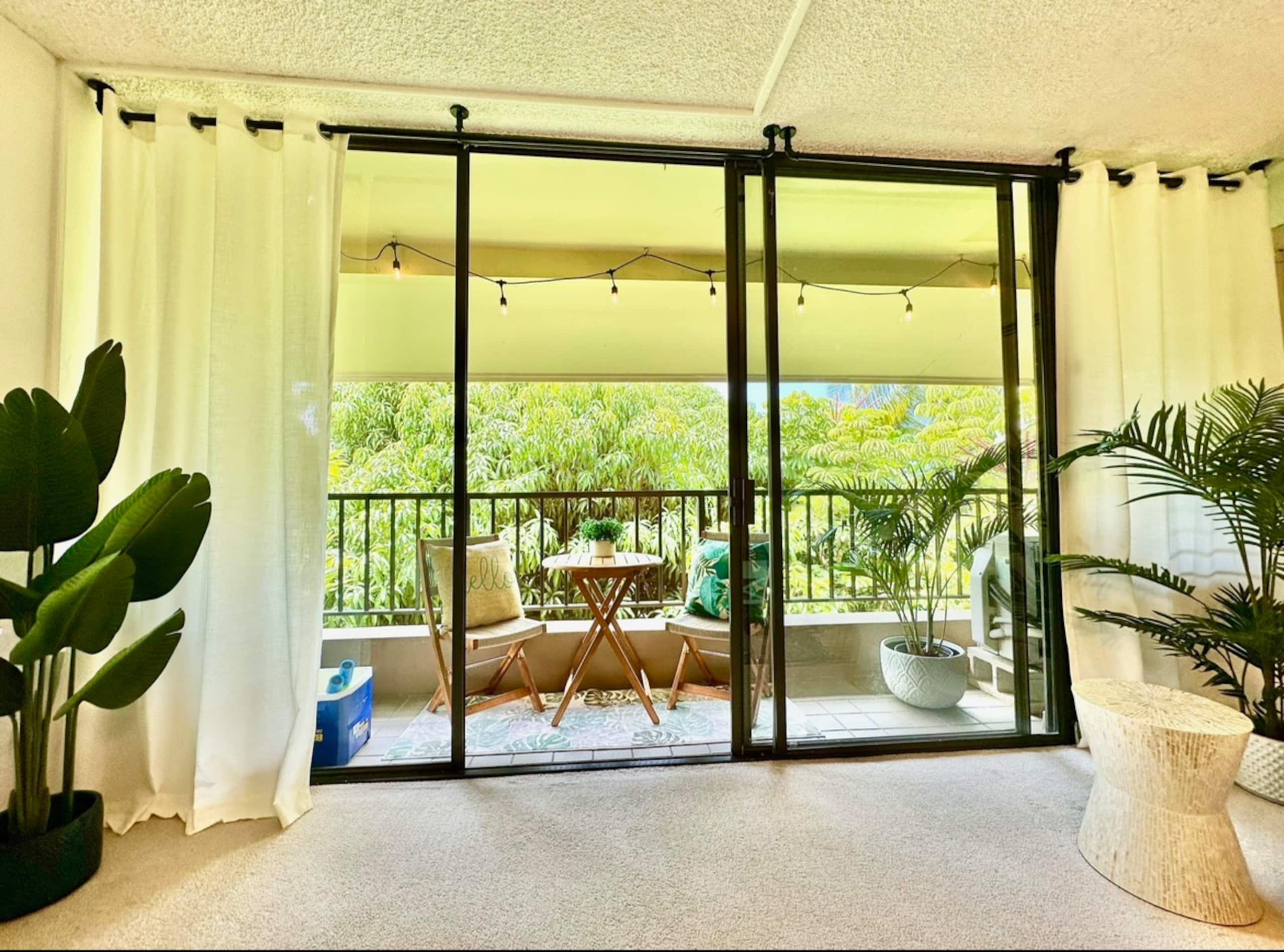 Private, 5 minutes to downtown & beach - Photo 5