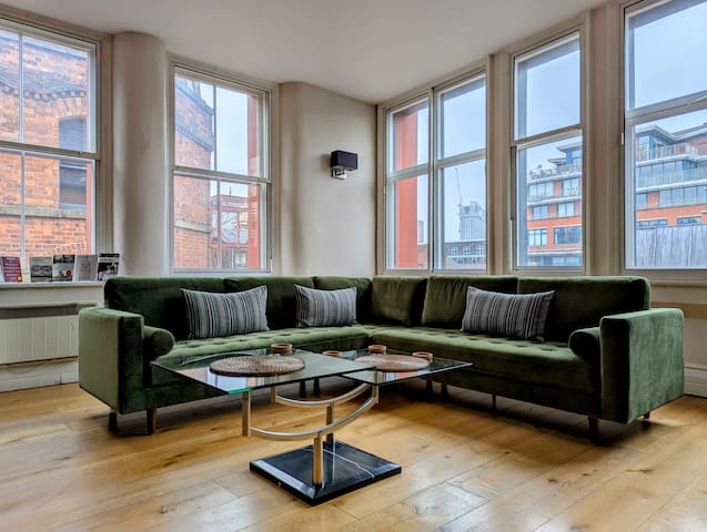 Manchester City Centre Contemporary Apartment