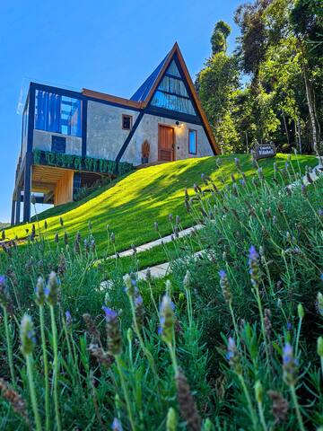 Entire home with 1 bedrooms in Domingos Martins - Cabana Vidabeli Refúgio aconchegante em Pedra Azul