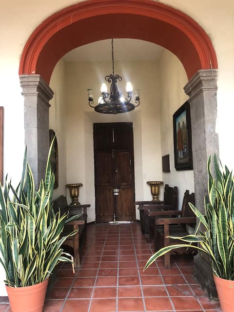 Successful Airbnb property: Typical Tlaquepaque house in Tlaquepaque