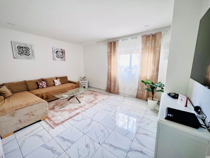 Appartement De 100m² Tout éQuipé - Oran