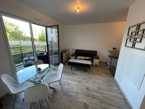 Apartment T2, Close to Paris