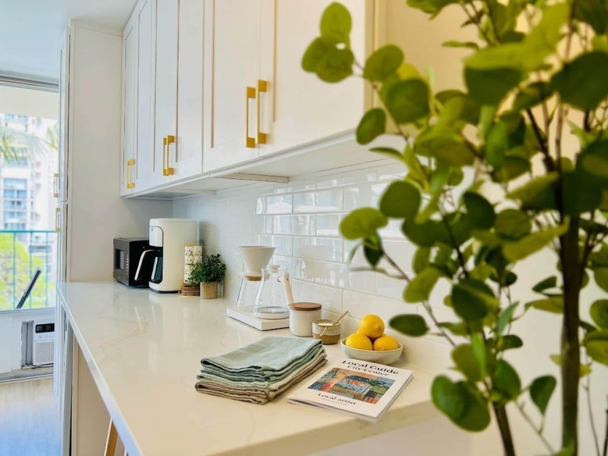 Cozy Studio at the Heart of Waikiki - Image 8
