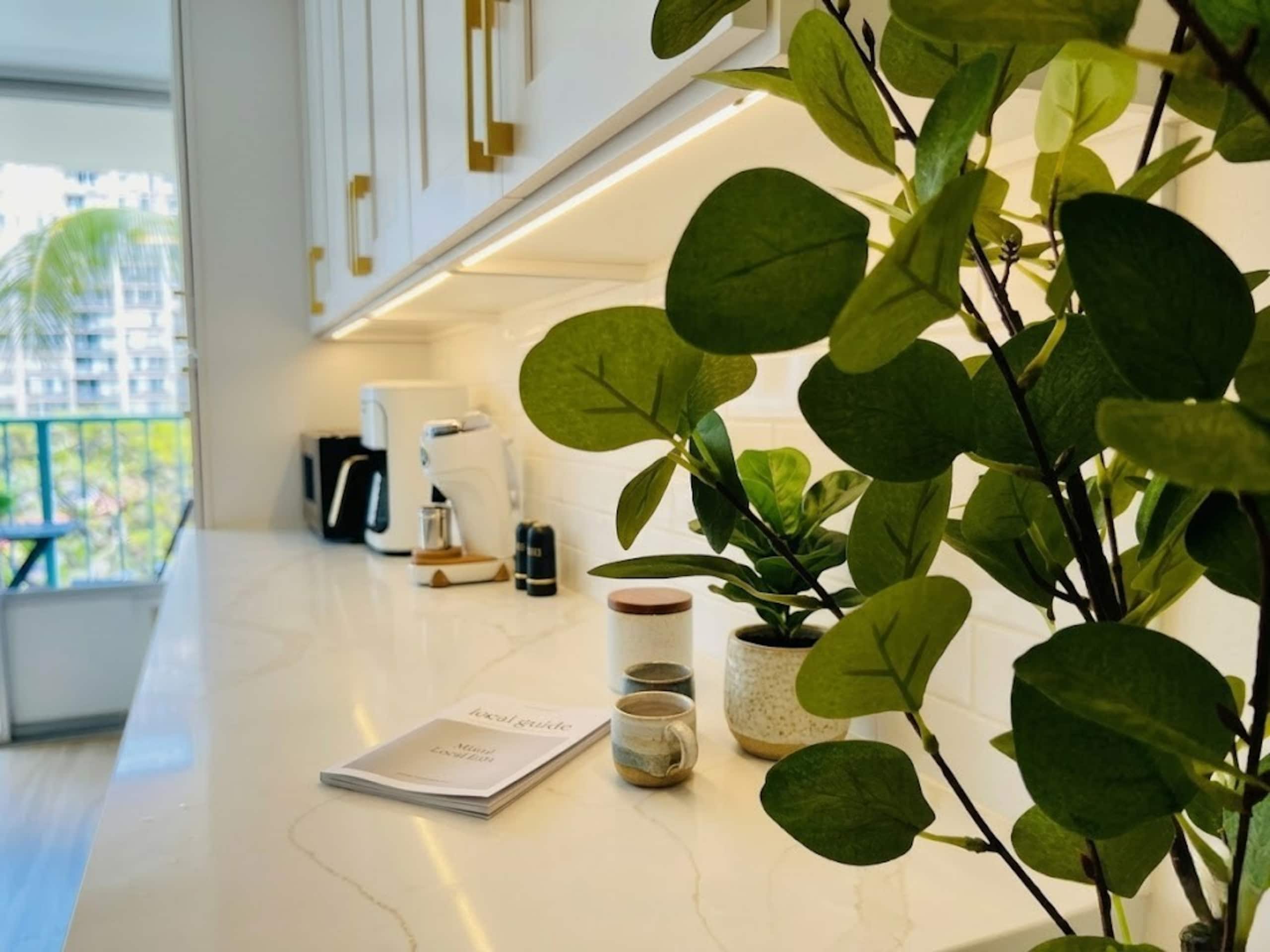 Cozy Studio at the Heart of Waikiki - Image 9