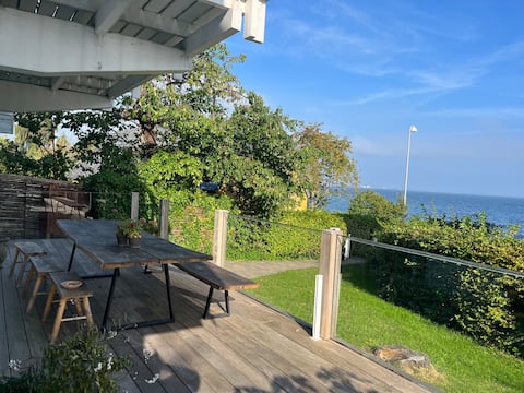 Beautiful house, directly by the Øresund