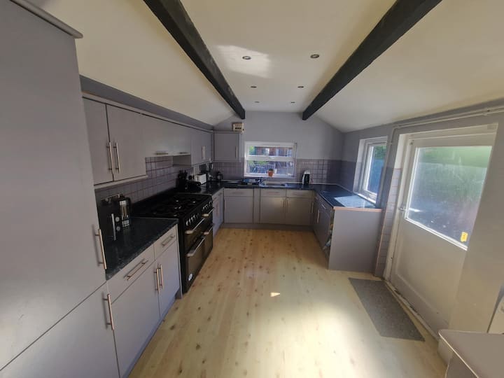 Hazeldean House.  Single - Wrexham