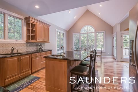 Successful Airbnb property: Southampton 5 Bedrm Oasis Near Coopers Beach in Shinnecock Hills