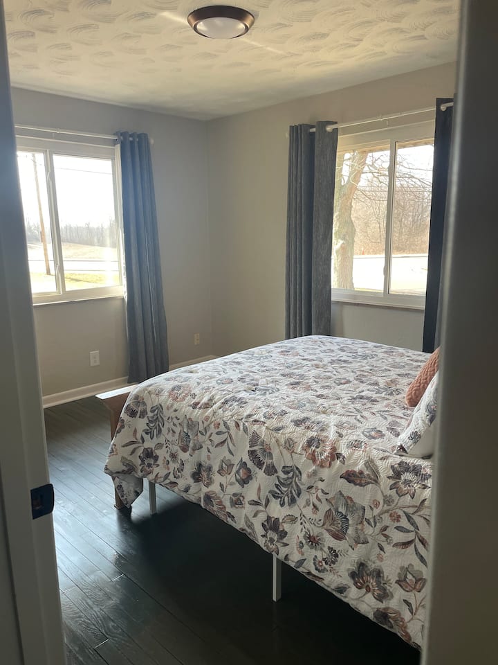 საძინებელი 1