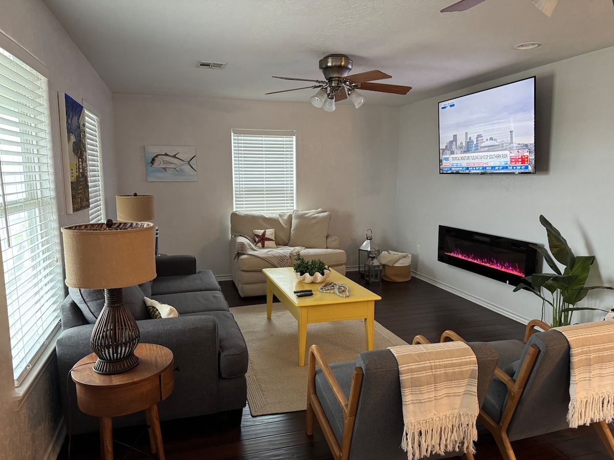 Top Airbnb: Live a Little in Bolivar Peninsula
