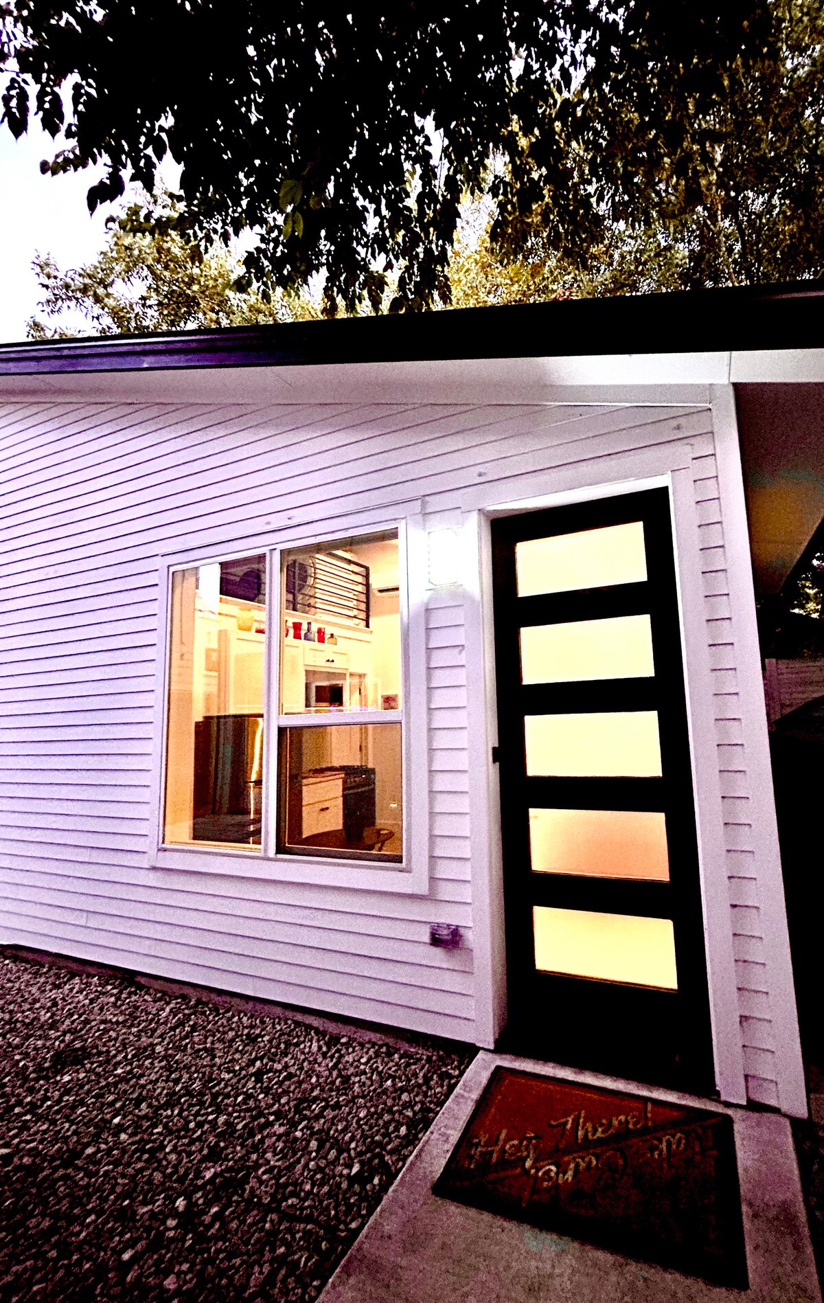 Modern Austin Tiny Home in Chill Neighborhood