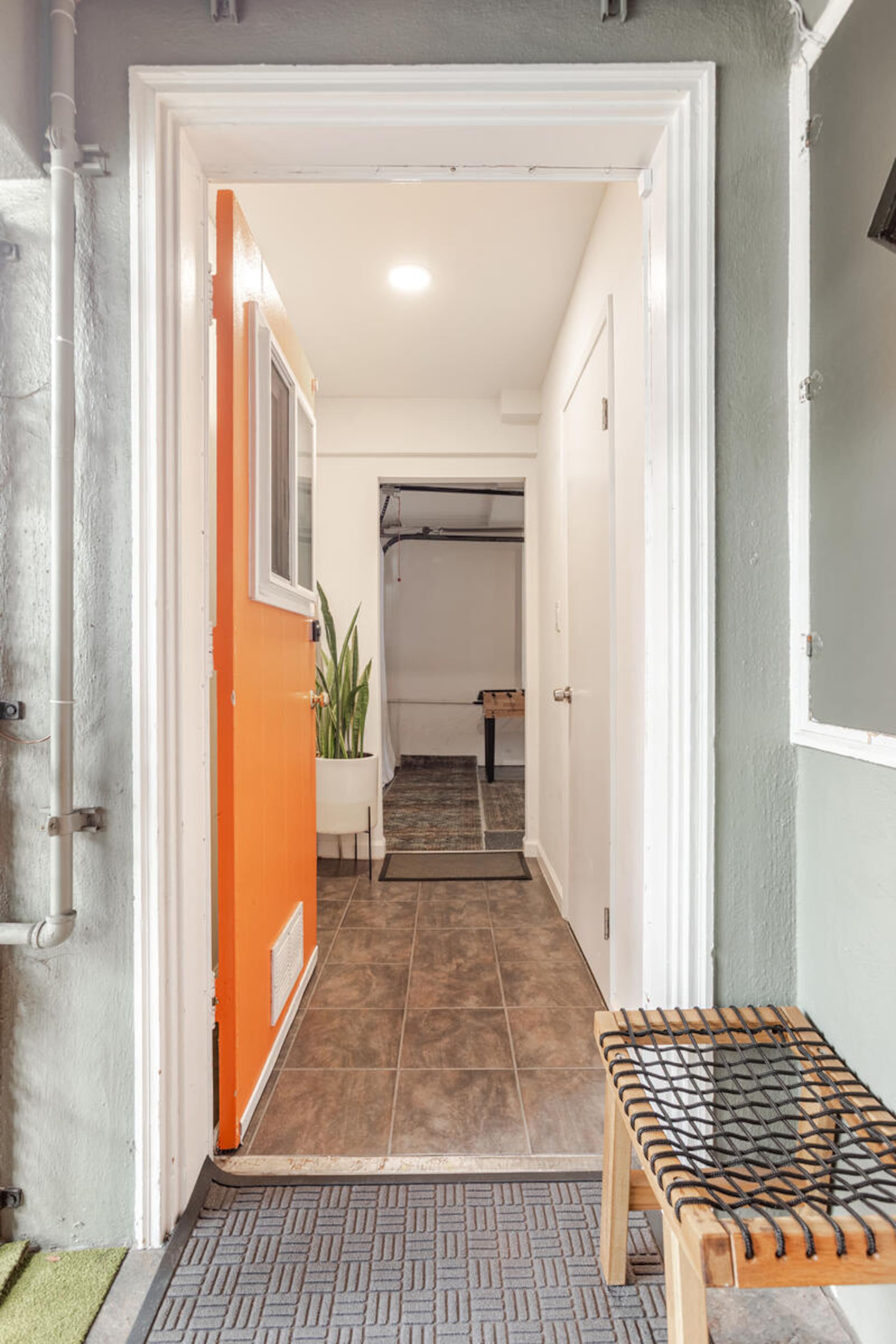 Modern Sunnyside Apartment/Remote work friendly - Image 10