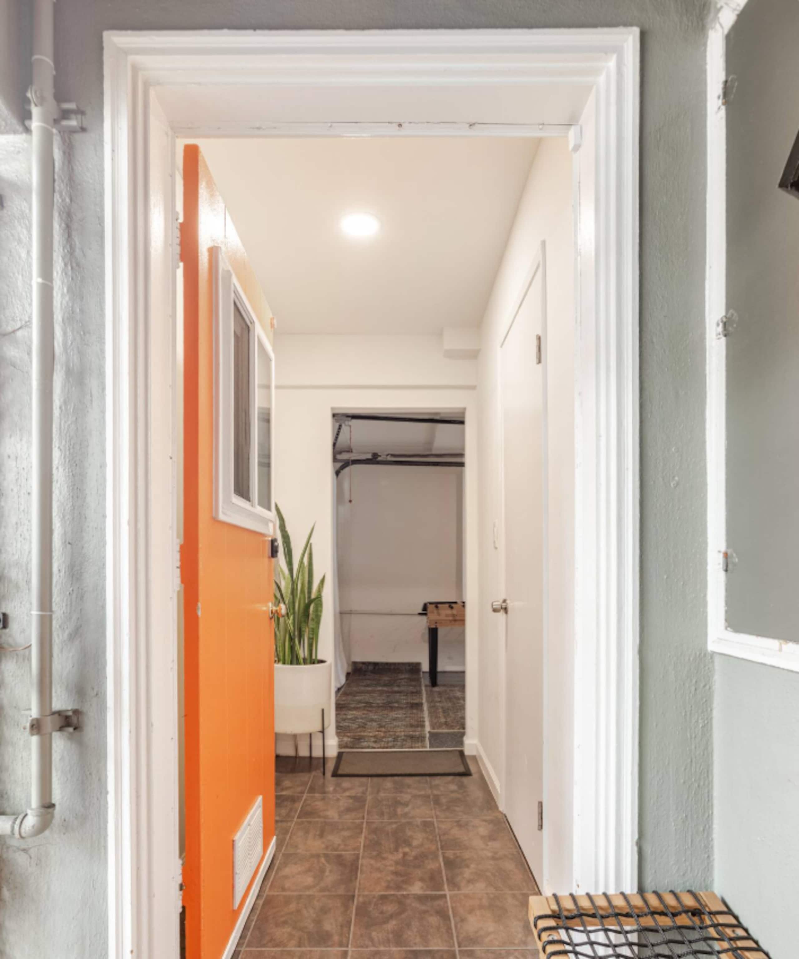 Modern Sunnyside Apartment/Remote work friendly - Image 3