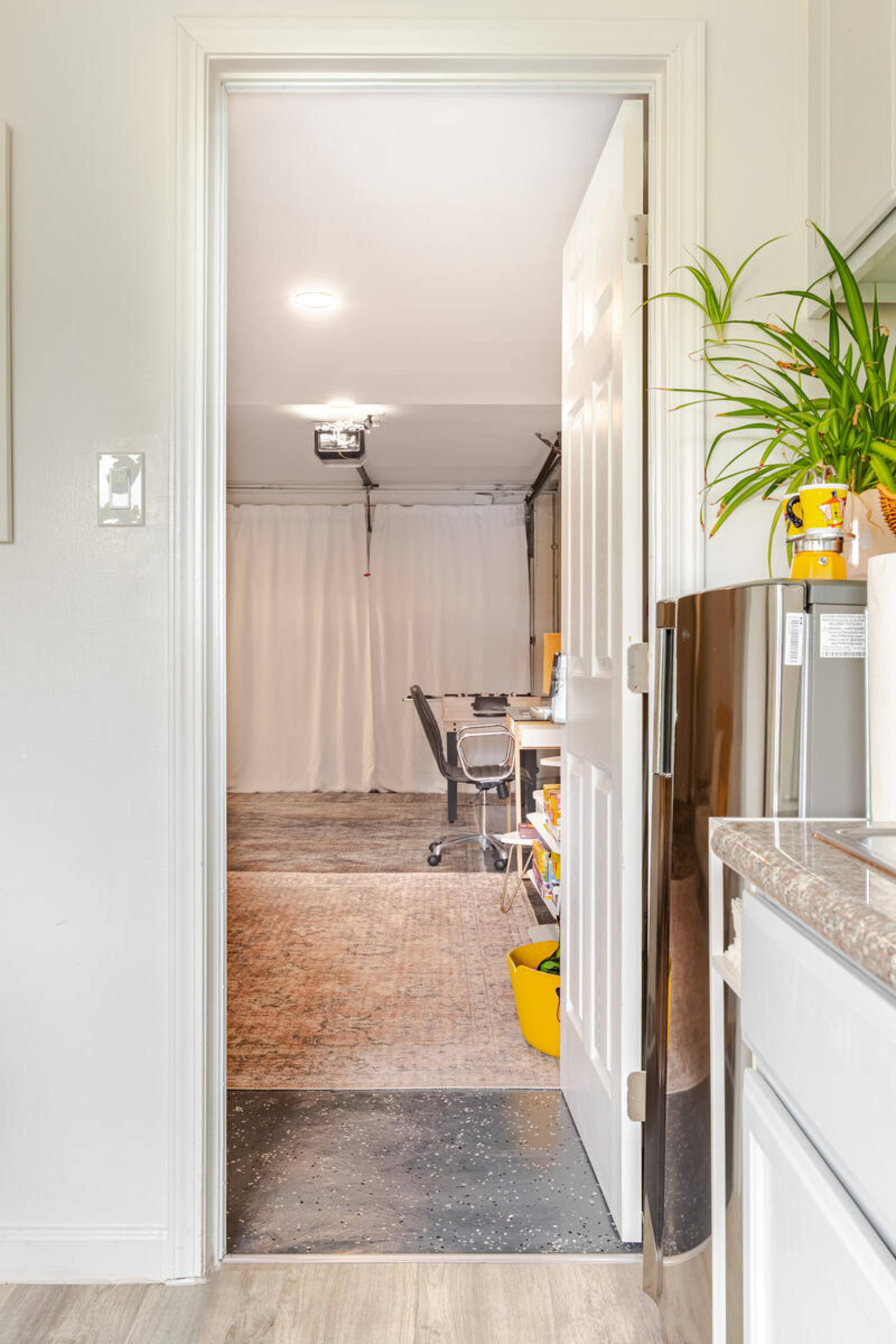 Modern Sunnyside Apartment/Remote work friendly - Image 9