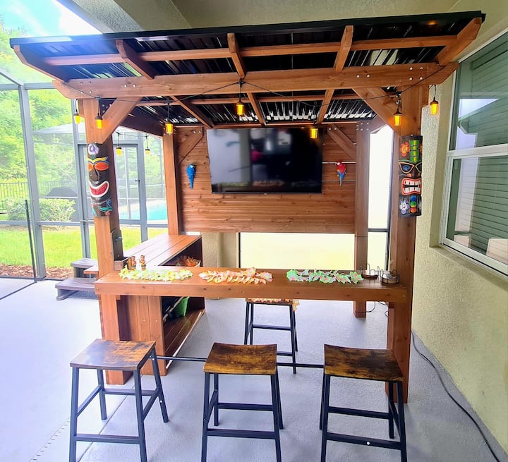 New 2026 Tiki Bar ! 8br Villa W/ Private Pool - Kissimmee, FL