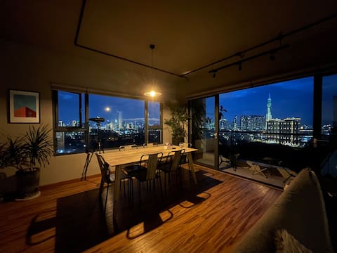 Amazing City View Apartment in D2, 5 mins to D1