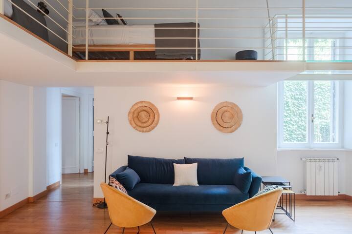 Elegant apartment with patio at Piazza Navona gallery image 3