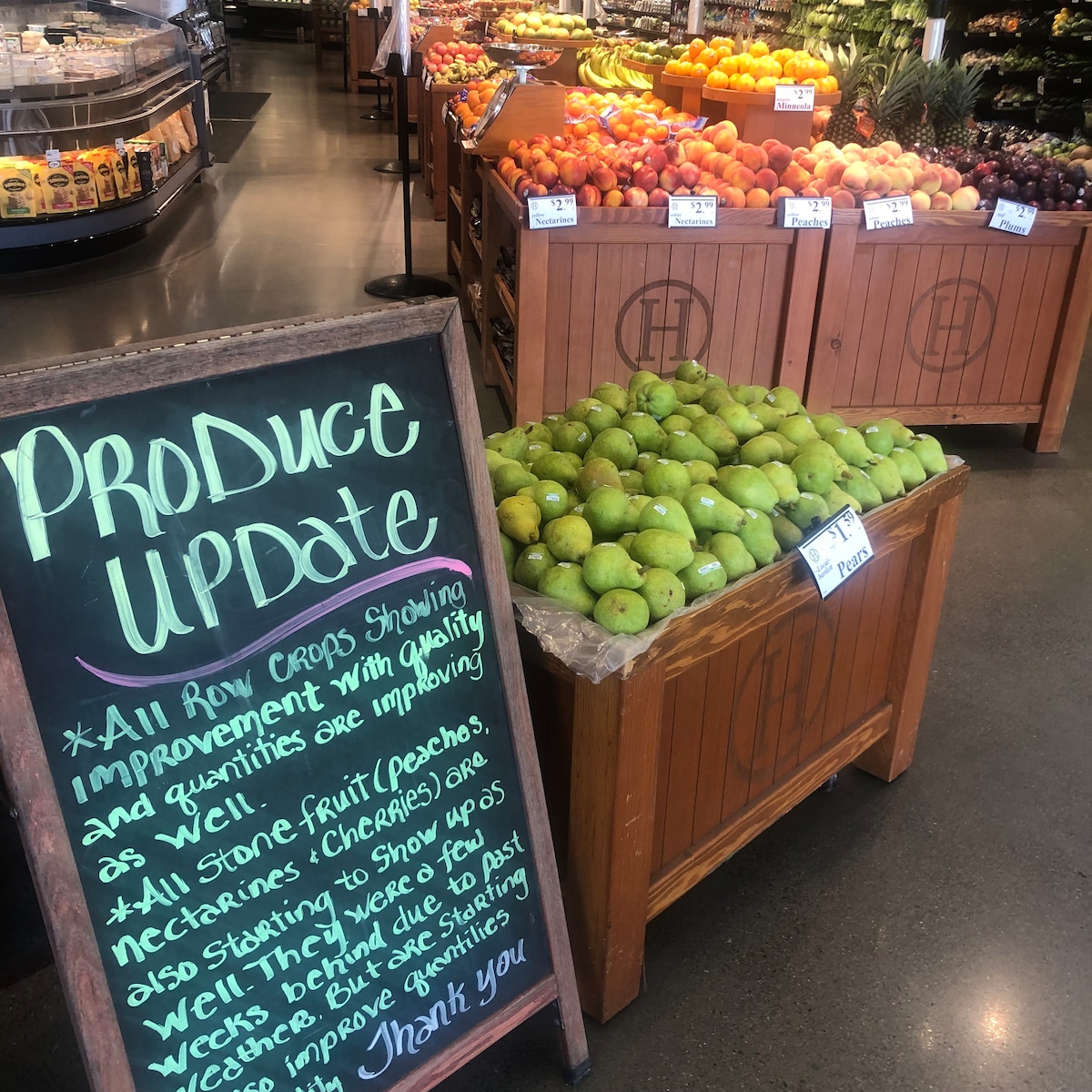 Organic food is available at nearby Hardester's Market, just 2 minutes away, an awesome Grocery Outlet with low prices and an array of natural and organic foods, and a weekly farme